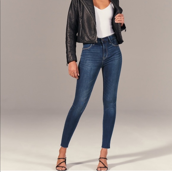 Abercrombie & Fitch Denim - Abercrombie and Fitch Dark Wash Jean Leggings